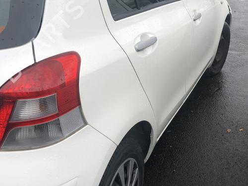 Front windshield wiper arm TOYOTA YARIS (_P9_) 1.4 D-4D (NLP90_, NLP90R) | BP32137028C143 