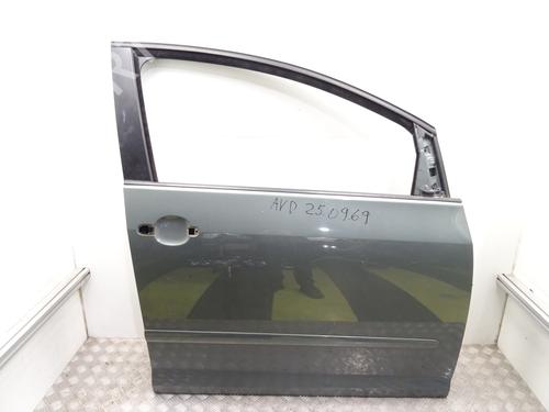 Right front door VW GOLF PLUS V (5M1, 521) 1.9 TDI 5M0831302P
