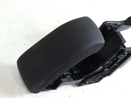 Used Armrest / Center console Armrest / Center console CITROËN C4 CACTUS 1.5 BlueHDi 120 (120 hp) 20053214 20053214