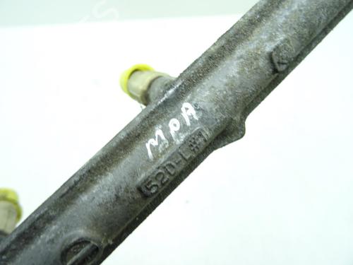 Used Injection rail Injection rail SUZUKI GRAND VITARA I (FT, HT) 2.7 4x4 (JA627, SQ627W2) (173 hp) 31717562 31717562