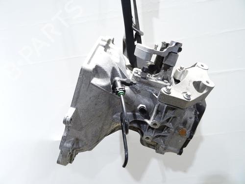 Used Gearbox Gearbox OPEL CORSA E (X15) 1.4 LPG (08, 68) (90 hp) 25770700 25770700