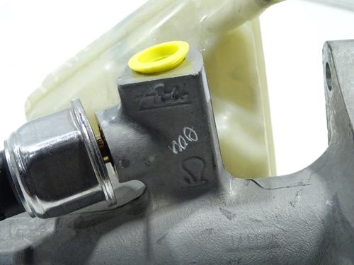 Brake master cylinder MERCEDES-BENZ SLK (R171) 200 Kompressor (171.442) | BP25726346M77