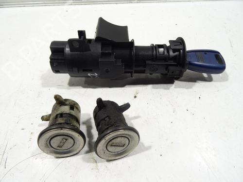 Used Ignition barrel FIAT PUNTO (188_) 1.9 JTD (86 hp) 32185478