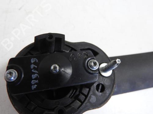 Used Rear right exterior door handle Rear right exterior door handle JEEP CHEROKEE (KK) 2.8 CRD 4x4 (177 hp) 20177022 20177022