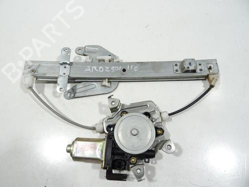 Used Rear right window mechanism NISSAN X-TRAIL I (T30) 2.2 dCi 4x4 (136 hp) 25872749