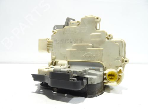 Used Front left lock AUDI A4 B7 Avant (8ED) 2.0 TDI 16V (140 hp) 22803001