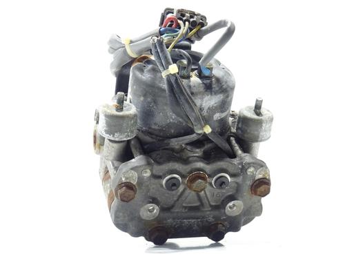 Used ABS pump ABS pump TOYOTA LAND CRUISER 80 (_J8_) 4.2 TD (HDJ80) (160 hp) 32779964 32779964