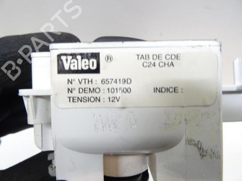 Used Climate control Climate control 20069598 20069598
