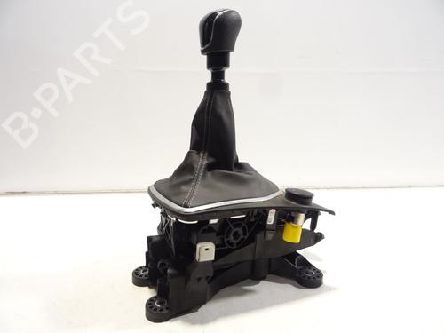 Used Gear lever FORD FIESTA VII (HJ, HF) 1.0 EcoBoost (95 hp) 29756902