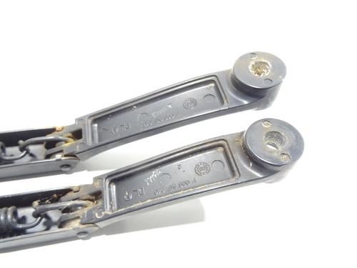 Used Front windshield wiper arm Front windshield wiper arm KIA CEE'D Hatchback (ED) 1.6 CRDi 115 (115 hp) 20062594 20062594