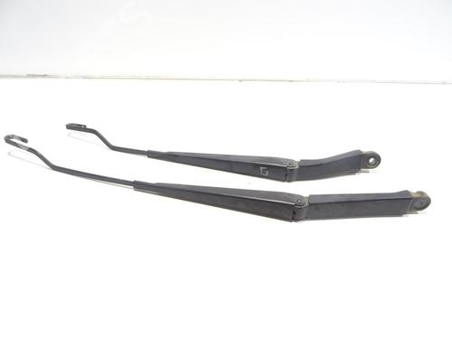 Used Front windshield wiper arm VOLVO XC90 I (275) D5 AWD (163 hp) 29967703