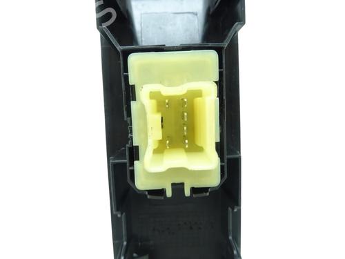 right-front-window-switch-renault-captur-i-j5_-h5_-2013-35888452 main image