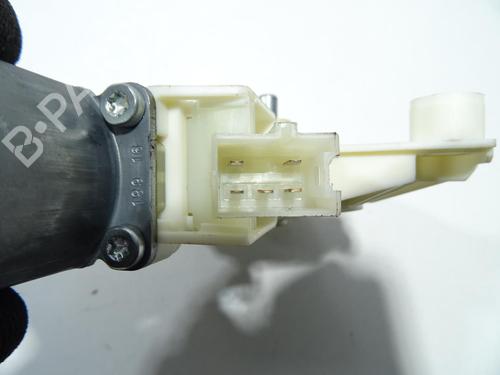 Left front window motor MERCEDES-BENZ GLA-CLASS (X156) | BP29301052E21