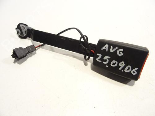Used Seat buckle RENAULT CLIO III (BR0/1, CR0/1) 1.5 dCi (BR17, CR17) (86 hp) 29405317