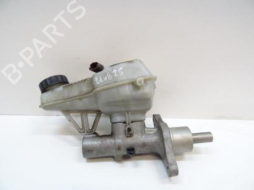 Used Brake master cylinder Brake master cylinder PEUGEOT EXPERT Van (VF3A_, VF3U_, VF3X_) 1.6 HDi 90 16V (90 hp) 20045626 20045626