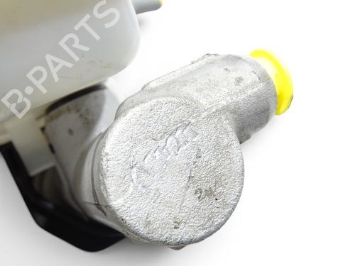 Used Brake master cylinder Brake master cylinder 37527706 37527706