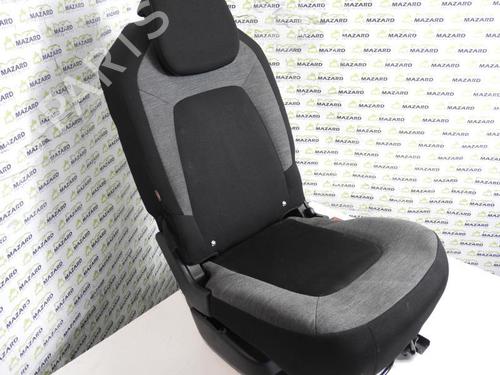 rear-seat-citroen-c4-picasso-ii-1610439080-2013-20070259 main image