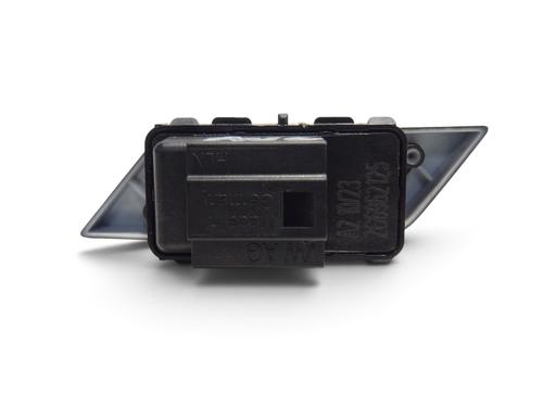 switch-vw-polo-vi-aw1-bz1-ae1-2017-39085684 main image