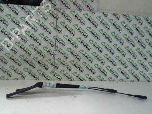 Used Front windshield wiper arm VW GOLF V (1K1) 1.4 16V (80 hp) 21964344