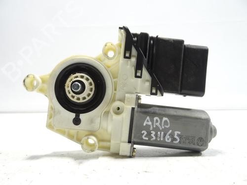 Right rear window motor VW BORA I (1J2) 1.6 16V | BP24408125E22 