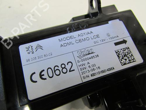 card-reader-citroen-c4-picasso-ii-9800630080-2013-20064084 main image