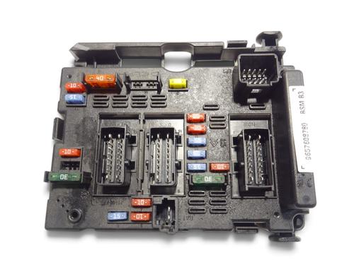 Used Fuse box Fuse box 38922026 38922026