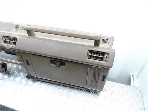 Used Dashboard Dashboard MITSUBISHI PAJERO I (L04_G, L14_G) 2.3 TD (L043G, L048G) (84 hp) 24476533 24476533