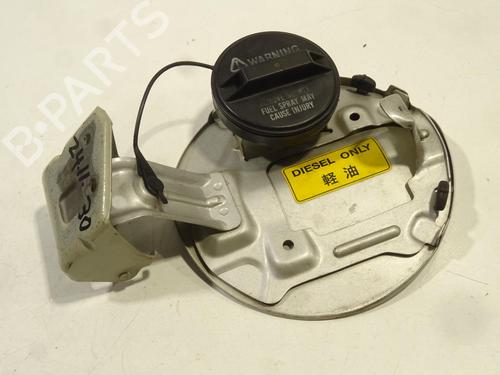 Fuel flap SUZUKI GRAND VITARA II (JT, TE, TD) 1.9 DDiS All-wheel Drive (JT419, TD44, JB419WD, JB419XD,... | BP26907114C131 