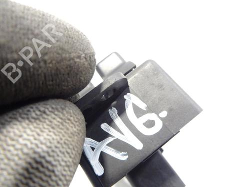Left front window switch CHRYSLER VOYAGER IV (RG, RS) 2.8 CRD | BP29340837I27 