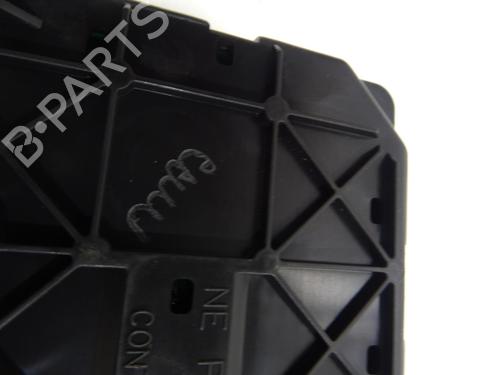 Fuse box CITROËN C5 I (DC_) 2.2 HDi (DC4HXB, DC4HXE) | BP28357770E1 