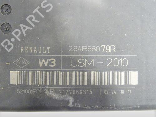 Used Fuse box Fuse box 37652192 37652192
