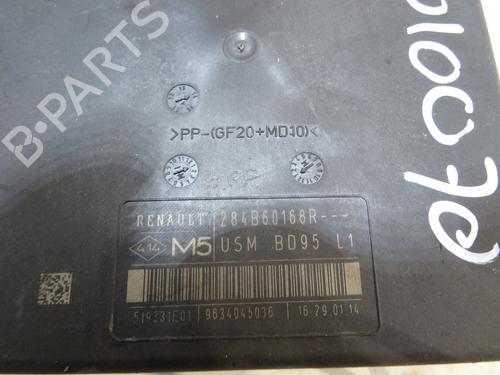 Fuse box RENAULT MEGANE III Hatchback (BZ0/1_, B3_) 1.5 dCi (BZ0C) | BP31968158E1