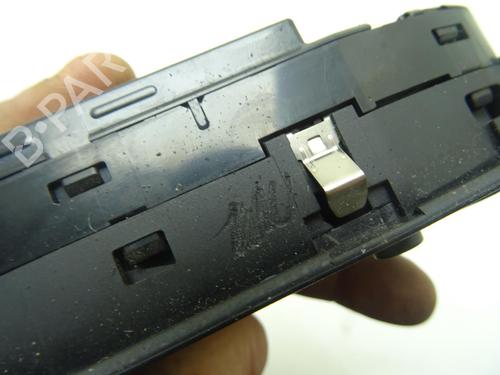 Left front window switch BMW 1 (E87) 118 d | BP33991303I27  - Image 5