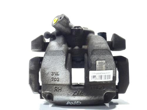 Used Right front brake caliper Right front brake caliper PEUGEOT 5008 II (MC_, MJ_, MR_, M4_) 1.5 BlueHDi 130 (MCYHZJ, MCYHZR, MCYHZX) (131 hp) 33738714 33738714