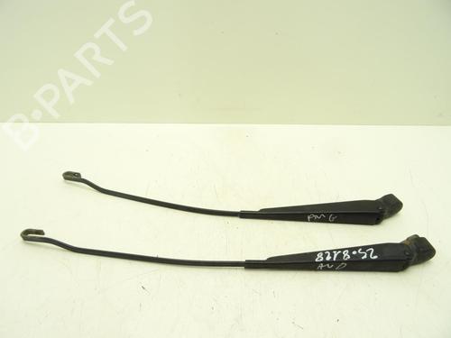Used Front windshield wiper arm FORD FIESTA IV (JA_, JB_) 1.3 i (60 hp) 29599576