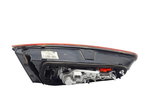 right-tailgate-light-alfa-romeo-giulietta-940_-2010-2011-2012-2013-2014-2015-2016-2017-2018-2019-2020-36540897 main image