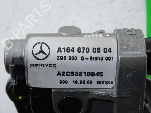 Right rear window motor MERCEDES-BENZ GL-CLASS (X164) GL 500 4-matic (164.886) | BP30079407E22 