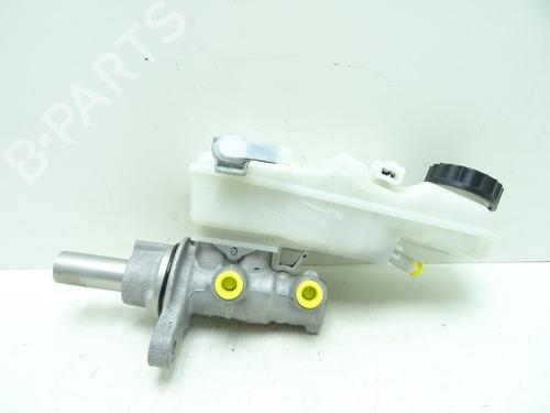 Used Brake master cylinder TOYOTA VERSO (_R2_) 2.0 D-4D (AUR20_, AUR20R) (124 hp) 31993672