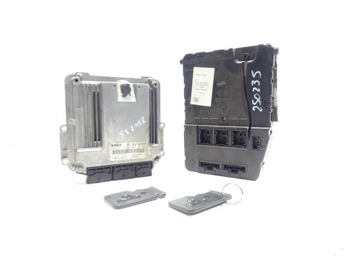 Used Electronic module RENAULT MEGANE II (BM0/1_, CM0/1_) 2.0 dCi (BM1K, CM1K) (150 hp) 31587195