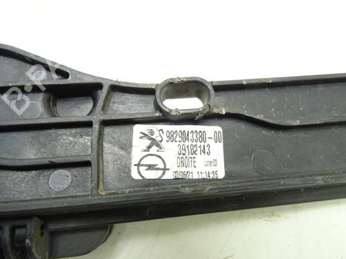 Rudehejsemekanisme Højre foran OPEL CORSA F (P2JO) 1.2 (68) | BP28140350C23 