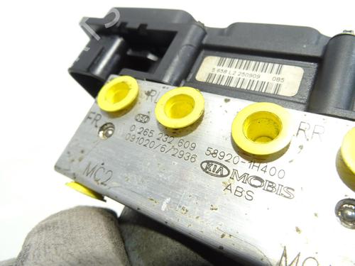 Used ABS pump ABS pump KIA CEE'D SW (ED) 1.6 CRDi 115 (115 hp) 21387939 21387939