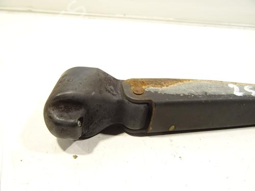 Used Rear windshield wiper arm Rear windshield wiper arm PEUGEOT 306 Hatchback (7A, 7C, N3, N5) 1.9 D (68 hp) 30905221 30905221