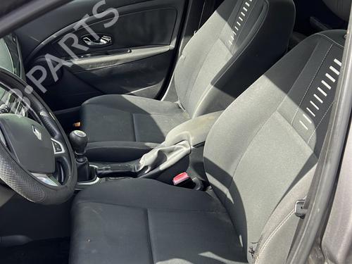 Left headlight RENAULT MEGANE III Hatchback (BZ0/1_, B3_) 1.5 dCi (BZ09, BZ0D, BZ1W, BZ29, BZ14) | BP33738791C28  - Image 9