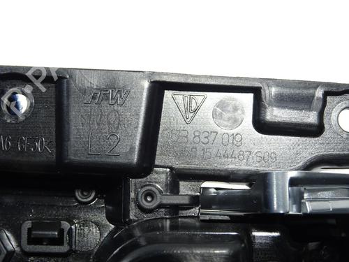 front-left-interior-door-handle-porsche-macan-95b-2014-30618608 main image