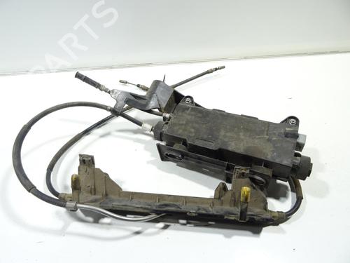 Used Electric handbrake RENAULT SCÉNIC II (JM0/1_) 2.0 dCi (JM1K) (150 hp) 29926533
