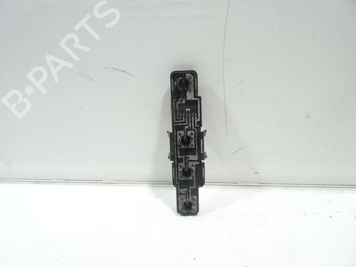Used Lamp holder Lamp holder MERCEDES-BENZ V-CLASS (638/2) V 220 CDI (638.294) (122 hp) 32725411 32725411