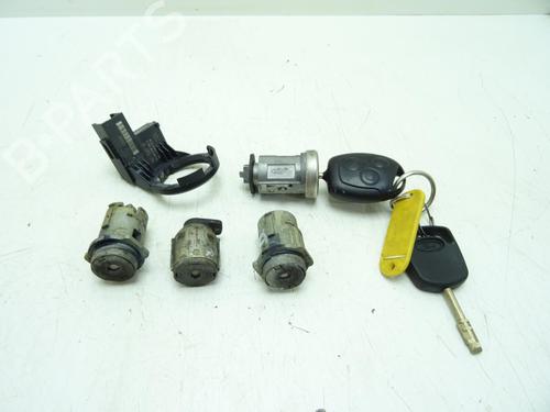 Rattlås /Tenningslås FORD FIESTA V (JH_, JD_) 1.4 TDCi (68 hp) 31308449