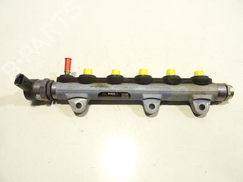 Used Injection rail Injection rail RENAULT KOLEOS I (HY_) 2.0 dCi 4x4 (HY0K) (150 hp) 21823539 21823539