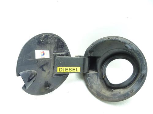 fuel-flap-peugeot-208-i-ca_-cc_-2012-2013-2014-2015-2016-2017-2018-2019-2020-2021-31906218 main image
