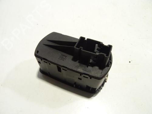 Used Left front window switch Left front window switch OPEL CORSA E (X15) 1.3 CDTI (08, 68) (95 hp) 24200785 24200785
